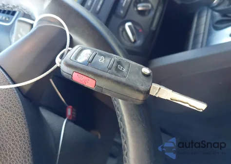 2011 Volkswagen Jetta 2.5L Se z USA, uszkodzony, nr VIN 3VWDX7AJ7BM336089